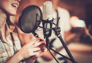 Eu vou cantar qualquer música que você quiser.