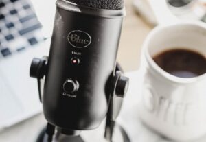 Eu vou te ajudar a criar um roteiro para seu podcast
