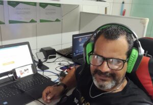 Eu vou fazer criação de mídias para sites e redes sociais.