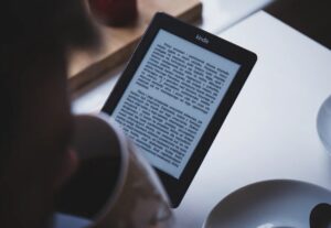 Eu vou fazer um E-book com capa do tema e tópicos desejado