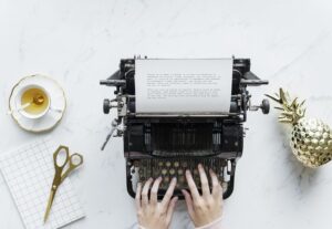 Eu vou Fazer seus artigos, vou escrever textos e traduzir
