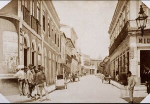 Eu vou colorir suas fotos antigas pretas e brancas