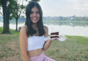 Eu vou fazer o comercial e depoimento do seu produto.