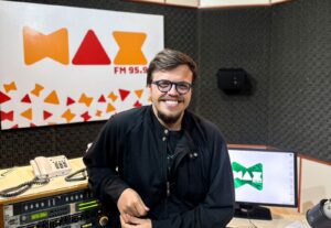 Eu vou fazer a locução, narração ou dublar pra voce