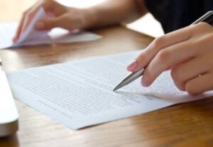 Eu vou Fazer a tradução do seu texto de inglês para portuguê...
