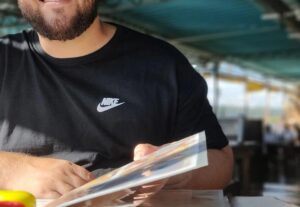 Eu vou fazer um comercial para seu serviço.