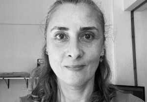 Eu vou fazer suas tarefas administrativas, de word e excel.