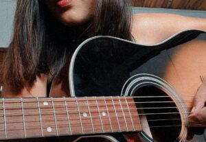 Eu vou compor músicas para a sua banda.