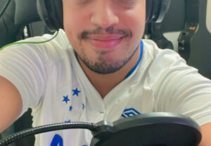 Eu vou narrar ou cantar o que você precisar.