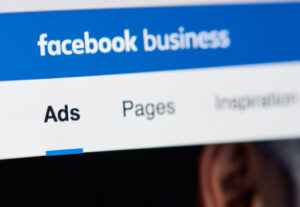 Eu vou criar seus anúncios no Google e Facebook Ads.