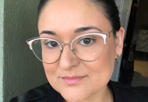 Eu vou fazer narração e vídeos curtos do seu produto/serviço