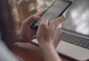 Eu vou Fazer digitação de textos, artigos, documentos.