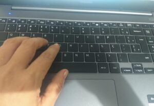 Eu vou Digitar e revisar textos