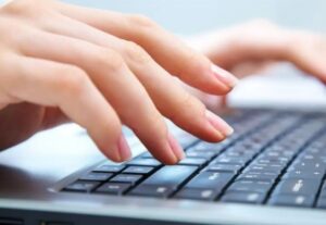 Eu vou digitar seus textos ou transcrever áudios