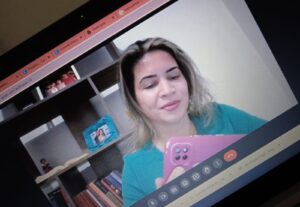 Eu vou transcrever áudios, vídeos e podcasts e digitar texto...