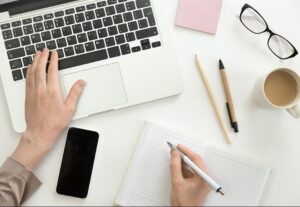 Eu vou entregar artigos e textos que vão te fazer vender mai...