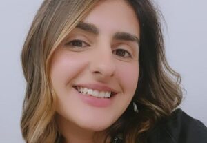 Eu vou digitar, revisar textos e criar artes visuais