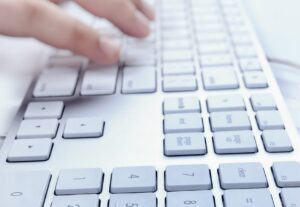 Eu vou te ajudar a criar artigos, e-books e planilhas.