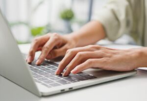Eu vou traduzir para inglês e digitação de alta qualidade