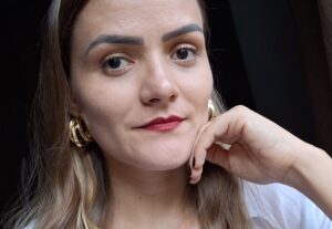 Eu vou Digitar e corrigir textos