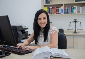 Eu vou digitar seus textos de forma rápida e profissional.