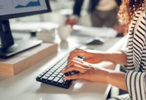 Eu vou digitar seu texto com rapidez e qualidade.