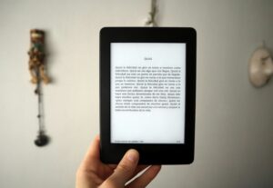 Eu vou Transcrever seus áudios/vídeos e digitar seus textos