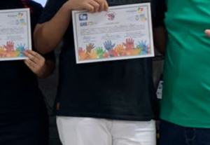 Eu vou fazer vídeos para marcas postarem.