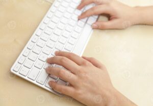 Eu vou digitar textos e transcrever áudios ou vídeos