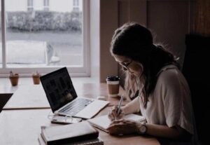 Eu vou criar seus e-books, redação, artigos e copyright