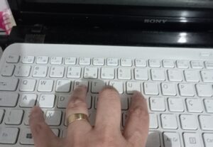 Eu vou fazer digitação texto com agilidade e capricho.