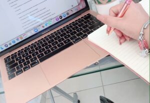 Eu vou Criar e fazer tradução de textos