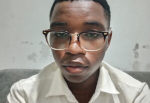 Eu vou narrar o seu texto em português de Angola