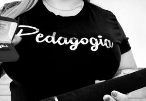Eu vou corrigir seus textos e trabalhos acadêmicos.