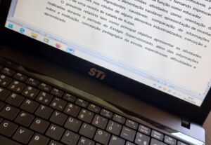Eu vou digitar textos ou transcrever vídeos.