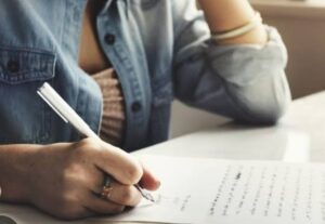 Eu vou fazer Digitação de texto tradução redação