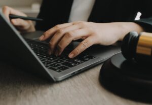 Eu vou redigir textos com domínio da língua portuguesa