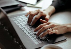 Eu vou Digitar textos incríveis para você ou seu negócio
