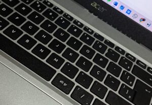 Eu vou fazer sua digitação profissional ou escolar.