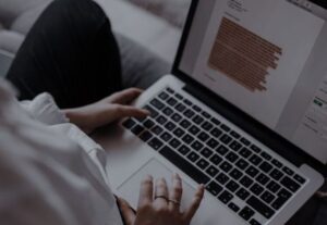 Eu vou digitar áudio, texto no papel ou vídeo que você quise...