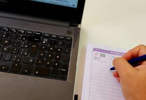 Eu vou Digitar textos prontos ou criar textos com excelência