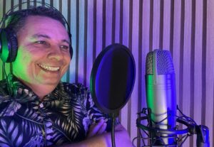 Eu vou fazer a locução ideal para a sua rádio, tv ou empresa...