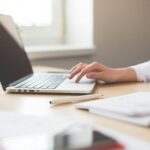 Eu vou digitar, criar e corrigir textos.