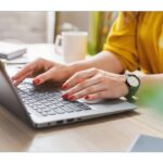 Eu vou digitar texto, preencher e organizar planilhas.
