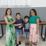 Eu vou fazer vídeos e áudios, locuções.