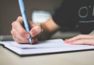 Eu vou traduzir e corrigir textos para você