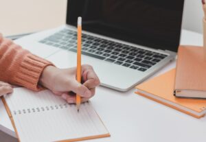 Eu vou criar/editar/traduzir seu texto com excelência.