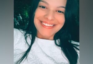 Eu vou fazer redacoes, poesias e tambem corrigir textos