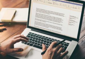 Eu vou redigir, digitar e revisar textos.