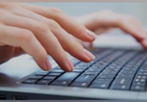 Eu vou digitar seus textos e emails.